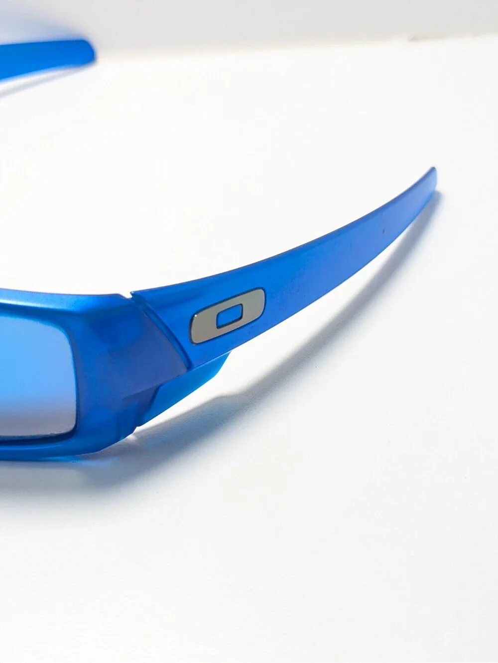Oakley Gascan OO9014-3460 X-Ray 2017 Blue Mirrored Wrap Sunglasses 60-15-128